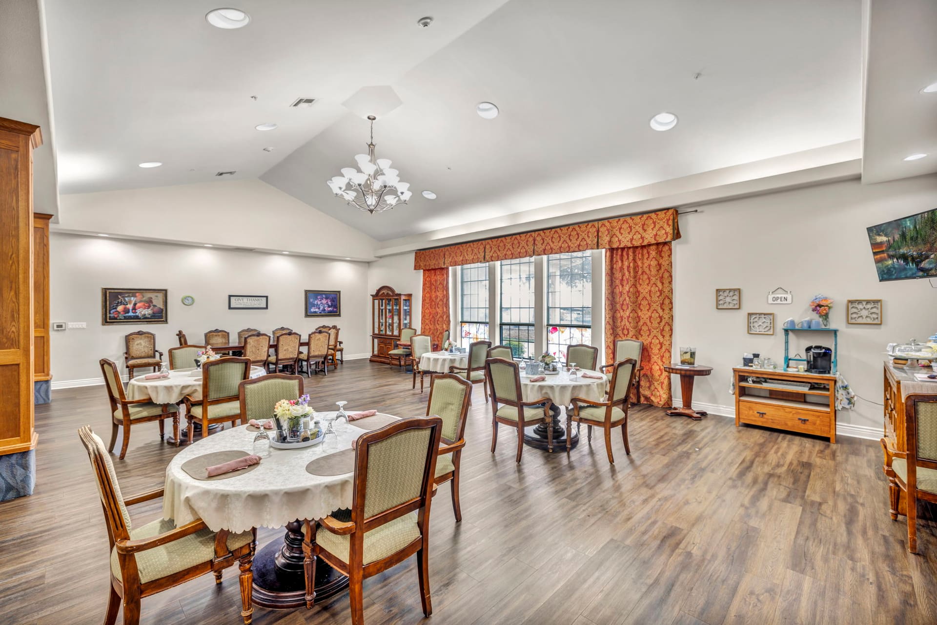 Residence interior at Arbor House Llano